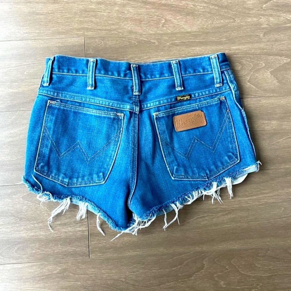 Wrangler cut off Jean shorts.